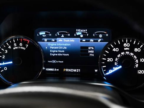 Used 2016 Ford F150 Lariat w/ Equipment Group 502A Luxury RWD image 23