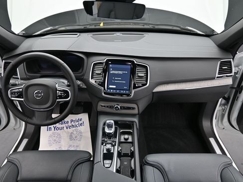 Used 2025 Volvo XC90 B6 Ultra w/ Protection Package image 22