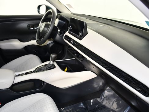 Certified 2023 Honda HR-V LX image 39