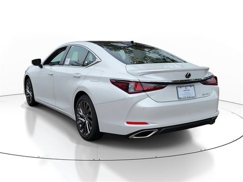 New 2025 Lexus ES 350 Ultra Luxury image 3