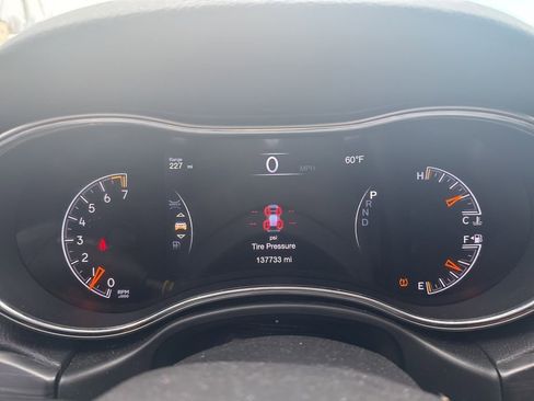 Used 2019 Jeep Grand Cherokee Altitude AWD/4WD image 6