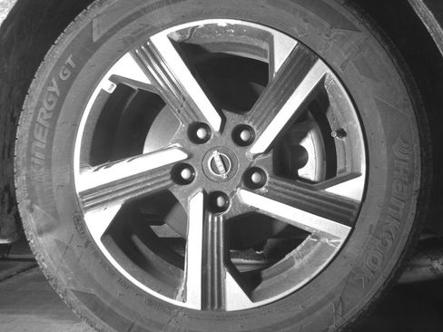 Used 2025 Nissan Sentra SV FWD image 13