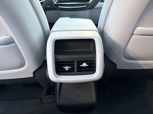 New 2025 Cadillac Lyriq Sport image 36