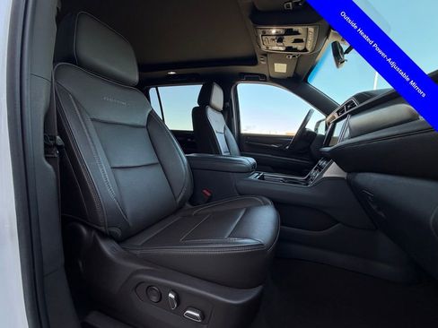 Used 2022 GMC Yukon XL Denali w/ Advanced Technology Package image 25