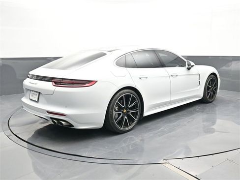 Used 2018 Porsche Panamera 4S image 25