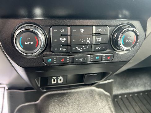 Used 2019 Ford F350 Lariat w/ Lariat Ultimate Package AWD/4WD image 13