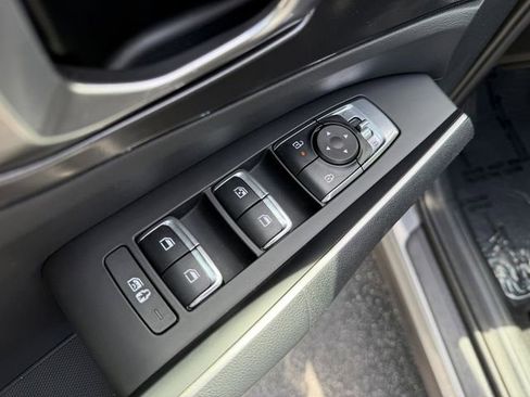 Certified 2025 Kia Sorento S w/ Panoramic Sunroof Package FWD image 10
