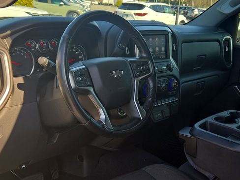 Used 2021 Chevrolet Silverado 1500 RST image 19