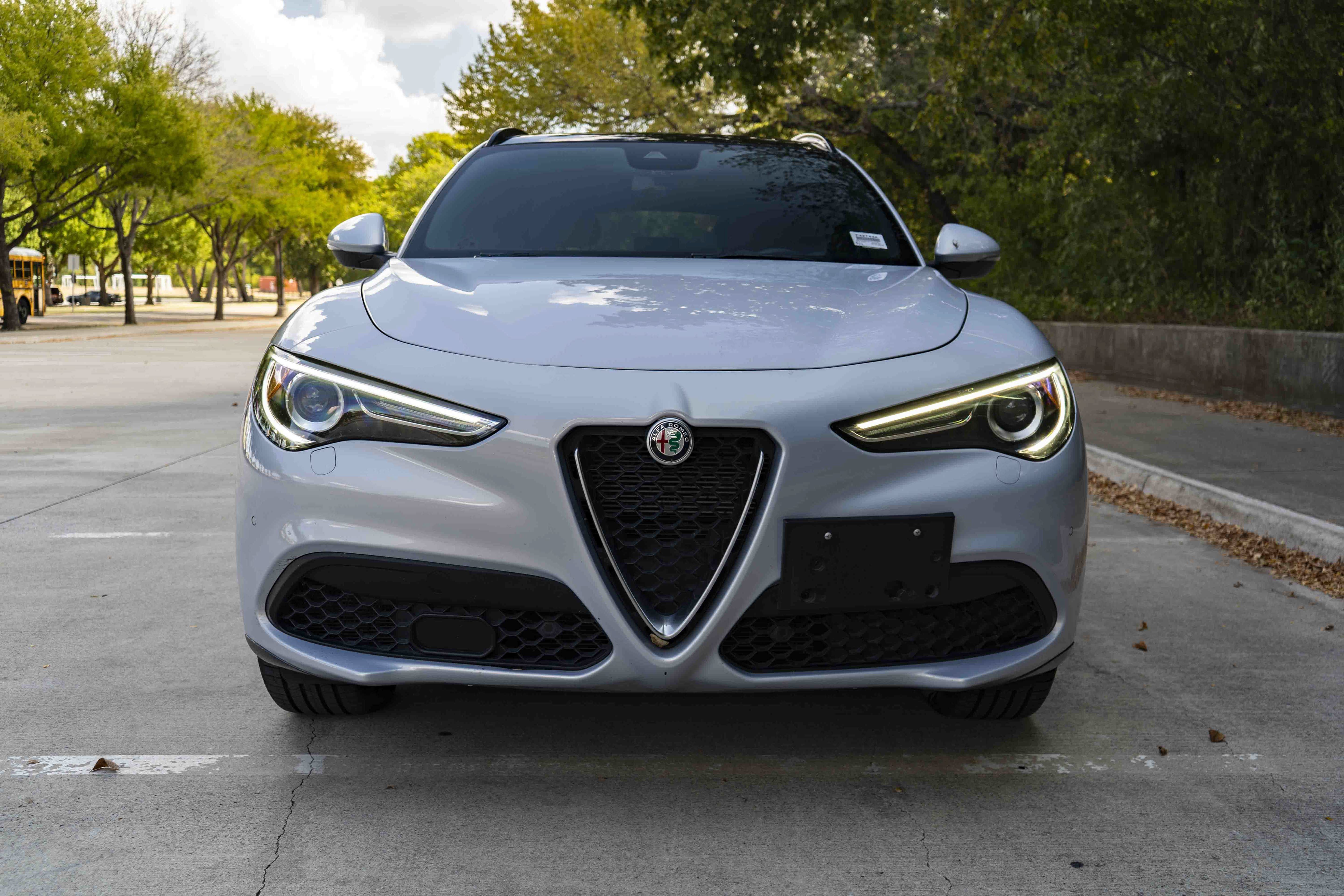 Used 2022 Alfa Romeo Stelvio Ti AWD/4WD image 3