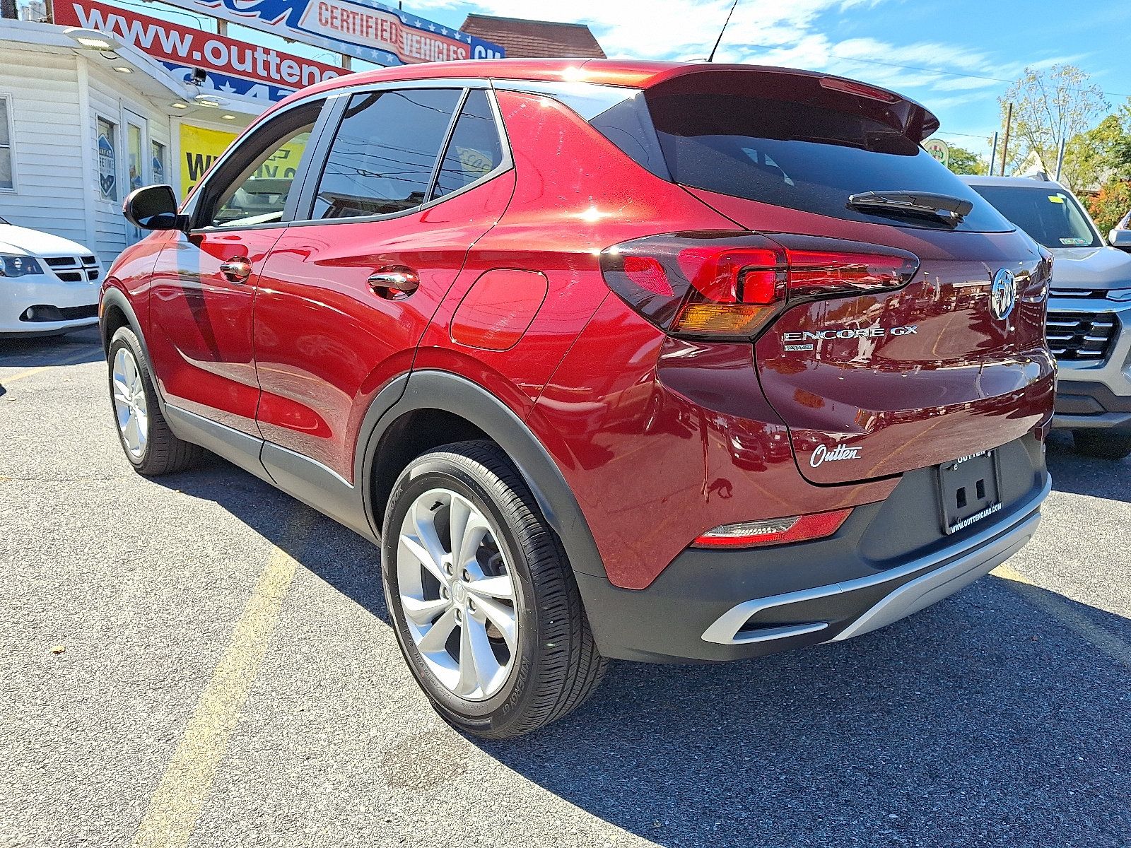 Used 2023 Buick Encore GX Preferred w/ Cold Weather Comfort Package AWD/4WD image 3
