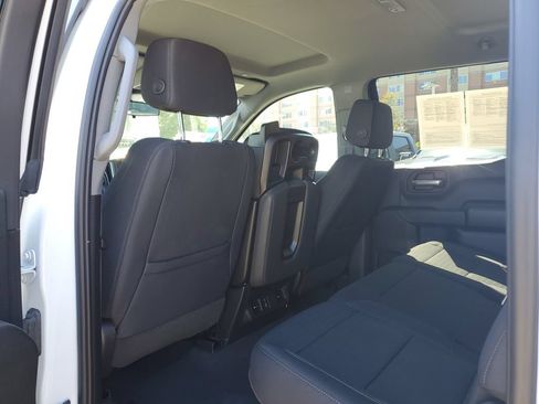 Used 2024 Chevrolet Silverado 1500 Custom Trail Boss w/ Turbomax Blackout Package AWD/4WD image 15