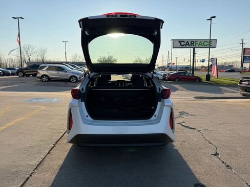 Used 2022 Toyota Prius Prime LE image 12