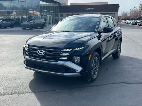 New 2026 Hyundai Tucson Blue SE AWD/4WD image 2