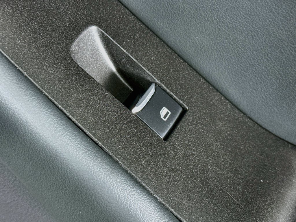 Used 2025 Ford Explorer ST-Line RWD image 54