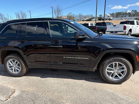 New 2026 Jeep Grand Cherokee Laredo X RWD image 7
