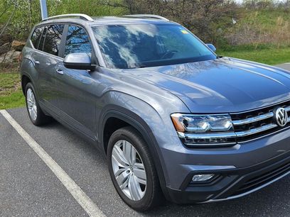 Used 2019 Volkswagen Atlas SE w/ Panoramic Sunroof Package