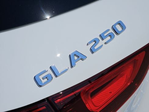 Used 2023 Mercedes-Benz GLA 250 image 29