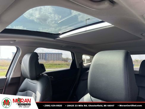 Used 2025 Kia Sportage EX w/ Premium Package AWD/4WD image 19