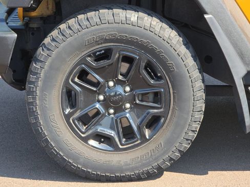 Used 2014 Jeep Wrangler Unlimited Rubicon w/ Dual Top Group AWD/4WD image 24
