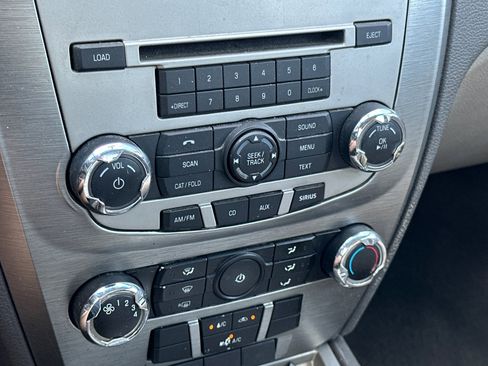 Used 2012 Ford Fusion SE image 18