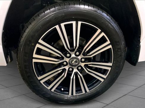 New 2026 Lexus LX 700h Luxury image 11