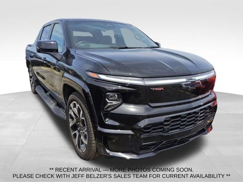 Used 2025 Chevrolet Silverado EV RST AWD/4WD image 1