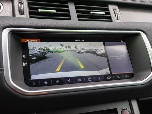 Used 2019 Land Rover Range Rover Evoque SE AWD/4WD image 26