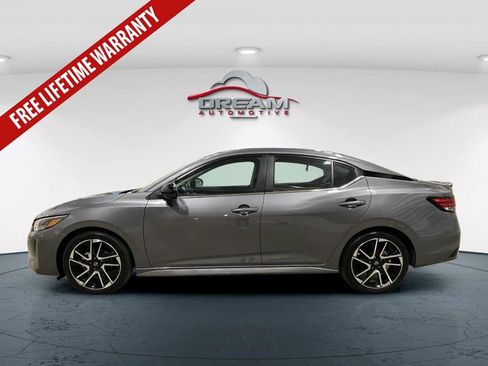 Used 2025 Nissan Sentra SR FWD image 15