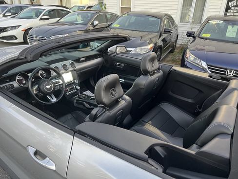 Used 2018 Ford Mustang GT Premium image 27