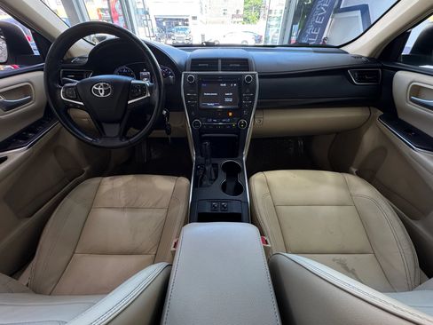 Used 2017 Toyota Camry XLE FWD image 28