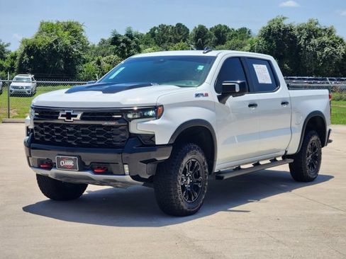 Used 2022 Chevrolet Silverado 1500 ZR2 AWD/4WD image 3