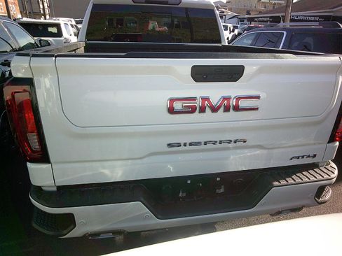 Used 2020 GMC Sierra 1500 AT4 w/ AT4 Premium Package image 5