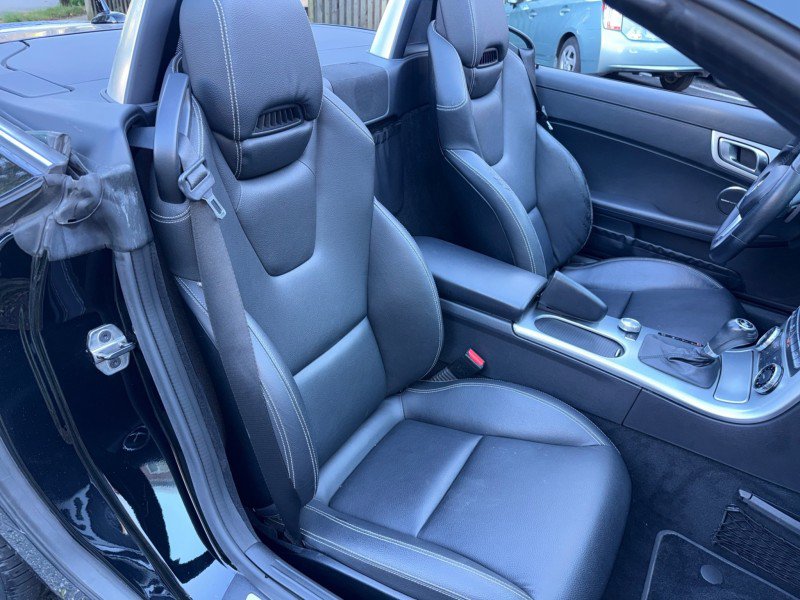 Used 2014 Mercedes-Benz SLK 250 image 27