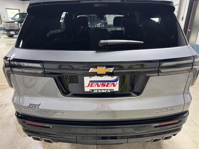 Certified 2026 Chevrolet Traverse High Country w/ LPO, Floor Liner Package AWD/4WD image 5