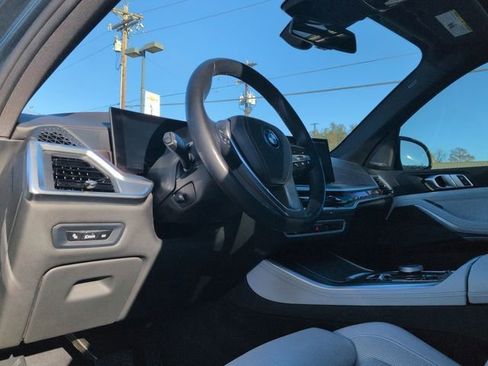 Used 2024 BMW X5 xDrive50e w/ Premium Package image 8