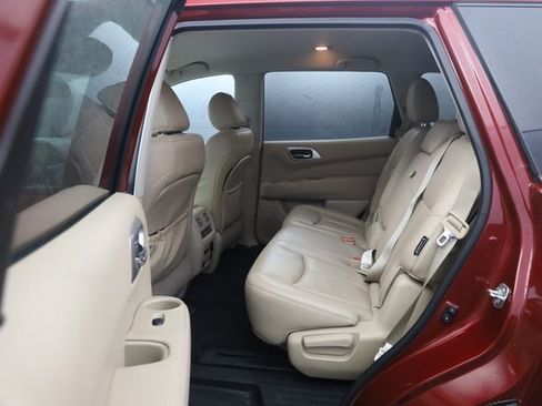 Used 2020 Nissan Pathfinder SL image 24