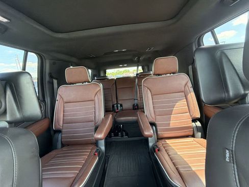 Used 2023 GMC Yukon XL Denali Ultimate AWD/4WD image 28