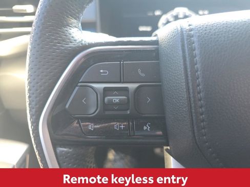 Used 2024 Toyota Tundra Platinum AWD/4WD image 22