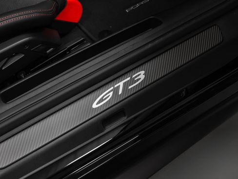 Certified 2026 Porsche 911 GT3 RWD image 35