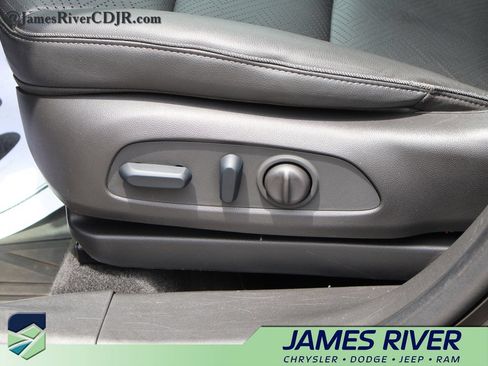 Used 2023 Buick Encore GX Essence w/ Advanced Technology Package AWD/4WD image 24
