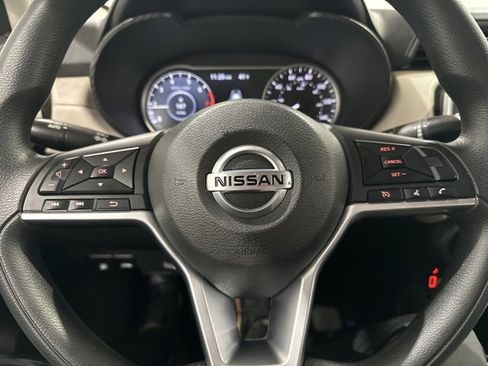 Used 2021 Nissan Versa SV image 18