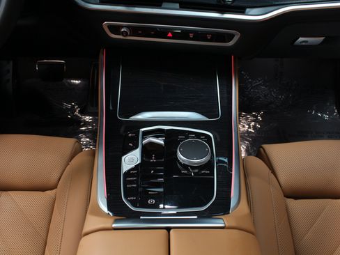 Used 2025 BMW X5 sDrive40i w/ M Sport Package RWD image 83
