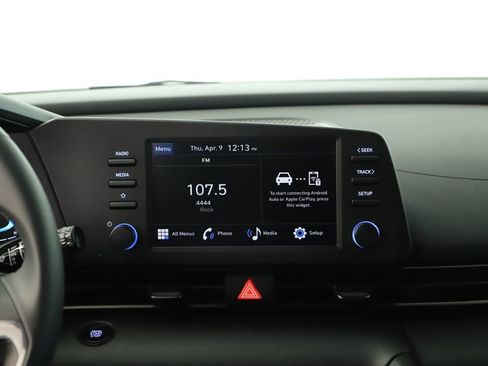 Used 2025 Hyundai Elantra Sport image 19