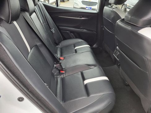 Used 2025 Toyota Camry SE image 20