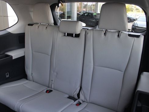 New 2026 Toyota Grand Highlander XLE image 20