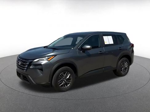 Used 2026 Nissan Rogue SV FWD image 6