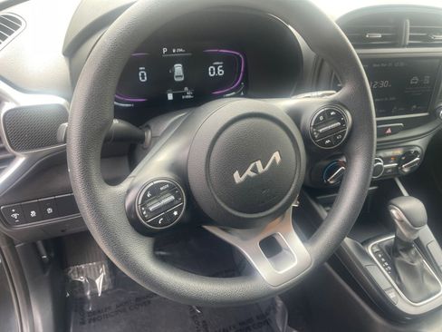 Used 2025 Kia Soul LX w/ LX Technology Package image 28