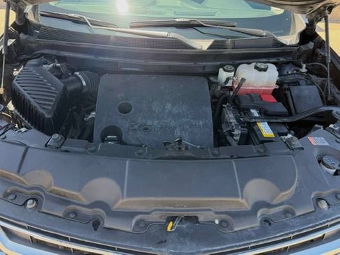 Used 2020 Chevrolet Traverse LT AWD/4WD image 6