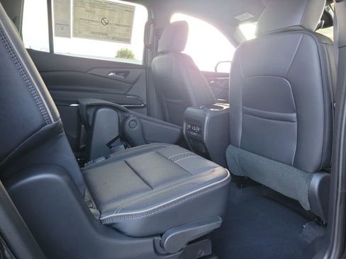 New 2026 Chevrolet Traverse High Country w/ LPO, Floor Liner Package image 18