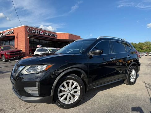 Used 2018 Nissan Rogue SV FWD image 1